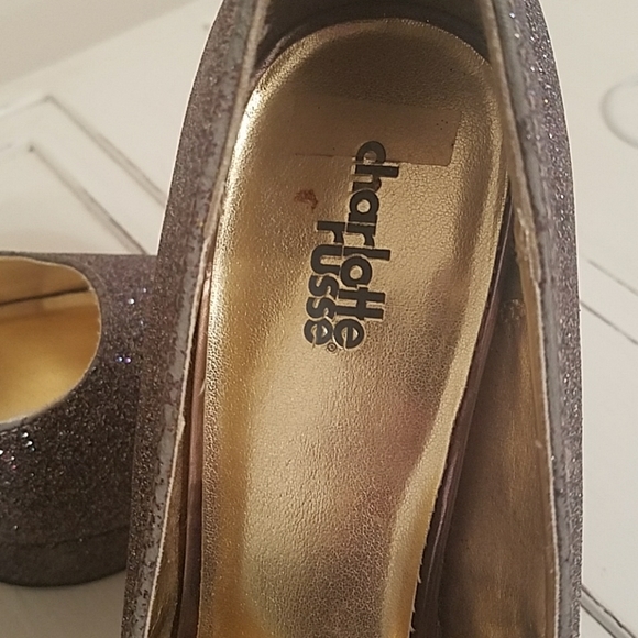 Heels - Picture 2 of 2